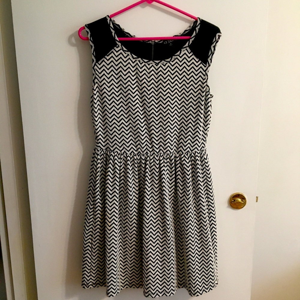 🟢BOGO FREE🟢 BeBop zigzag dress